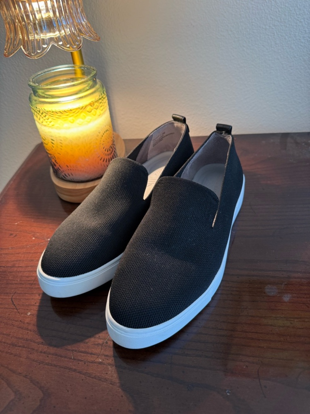 Kelly & Katie Black Slip-On Canvas Flats with White Sole sz 7-1/2